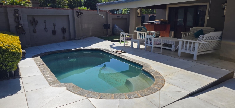 4 Bedroom Property for Sale in Waterval East North West